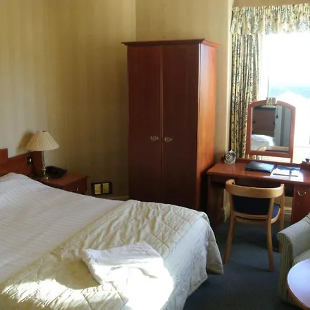מלון Clarkes In Furness 3*