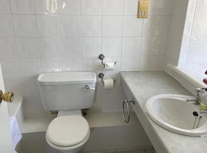 Hotel Clarkes In Furness 3*