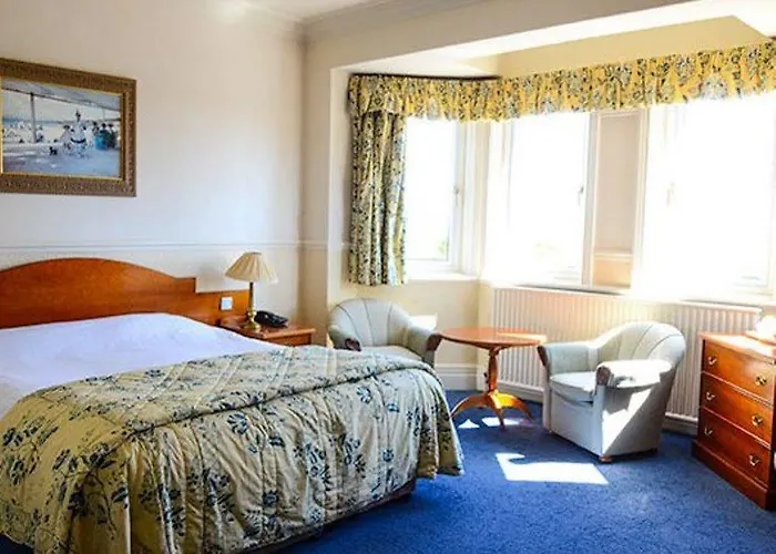 Hotel Clarkes In Furness 3*