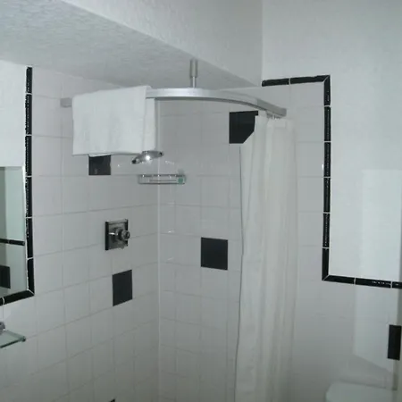 Otel Clarkes In Furness